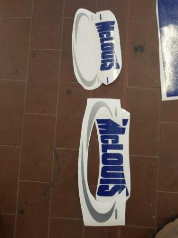 adesivi per camper mc louis avanti e dietro in blu e grigio silver come foto