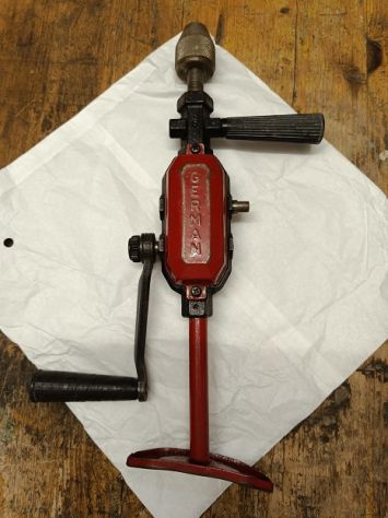 Trapano manuale