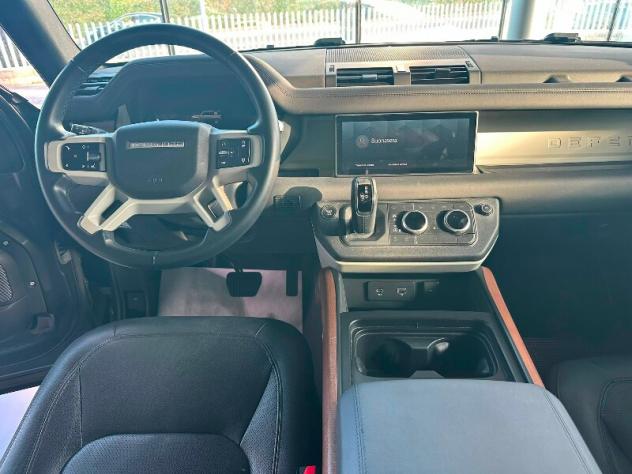 LAND ROVER Defender (2019) Defender 110 3.0D I6 250 CV AWD Auto SE - Foto 9
