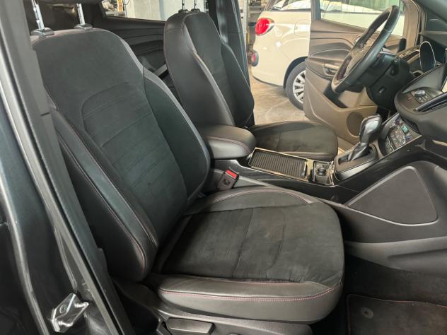 Ford Kuga 2.0 TDCI 150 CV S&S 4WD Powershift ST-Line - Foto 10