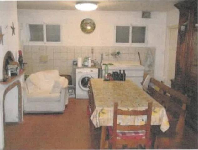 Immobile in asta di 248 m² con più di 5 locali e box auto in vendita a Asciano - Foto 7