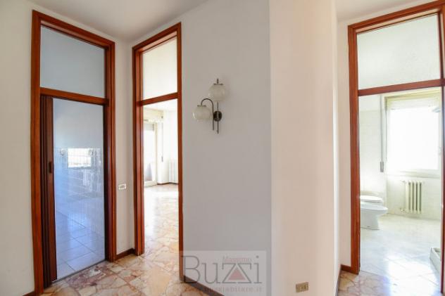 Appartamento di 86 m² con 3 locali e box auto in vendita a Seregno - Foto 5