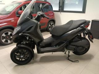 PIAGGIO MP3 300 HPE  DEEP BLACK E5 ABS KM 9 !!!!!! rif. 23776241