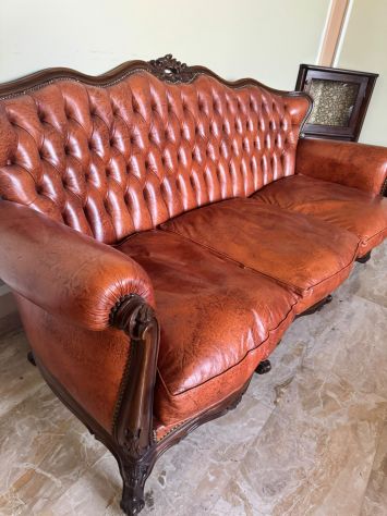 Divano con due poltrone in legno e pelle - Foto 3