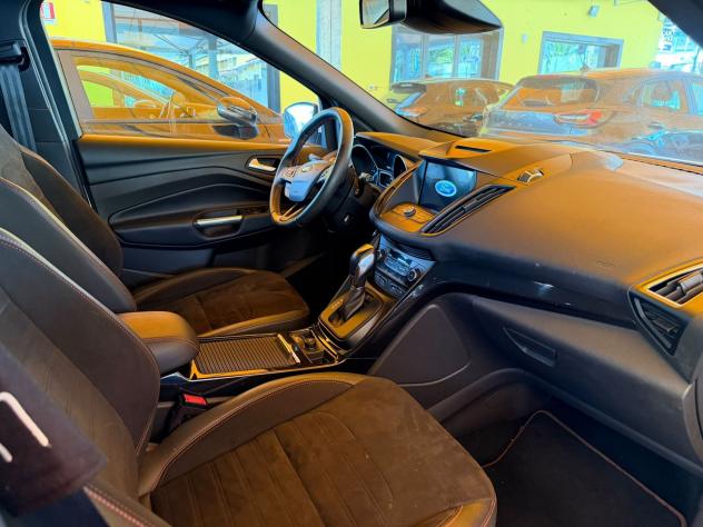 Ford Kuga 2.0 TDCi 150CV S&S AWD ST-Line - Foto 9