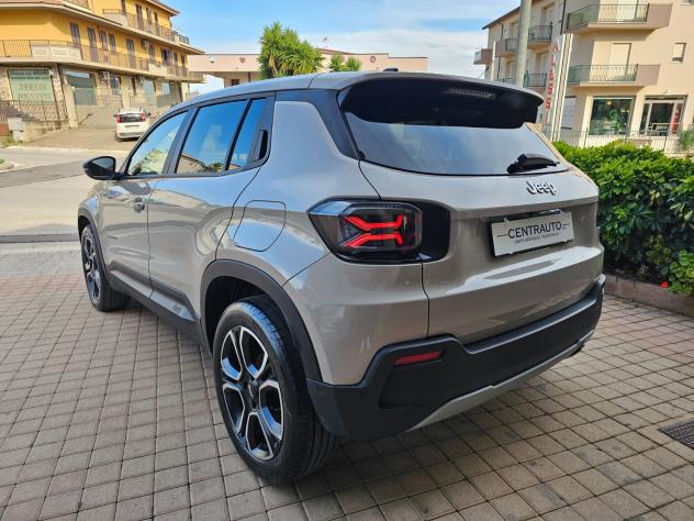 Jeep Avenger 1.2 Turbo 100 CV Summit - Foto 4
