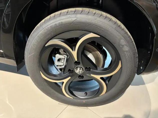 Alfa Romeo Junior Ibrida 1.2 145CV Hybrid eDCT6 ibrida 4X4 Ti INTENSA KM0 - Foto 4