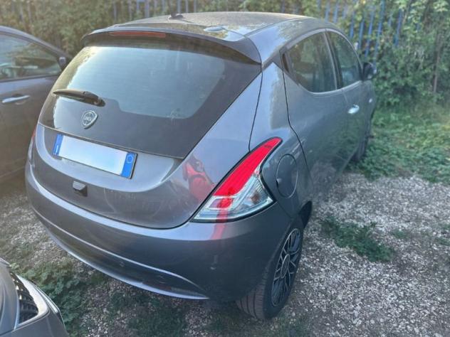 Lancia Ypsilon 1.0 FireFly 5 porte S&S Hybrid Platino - Foto 4