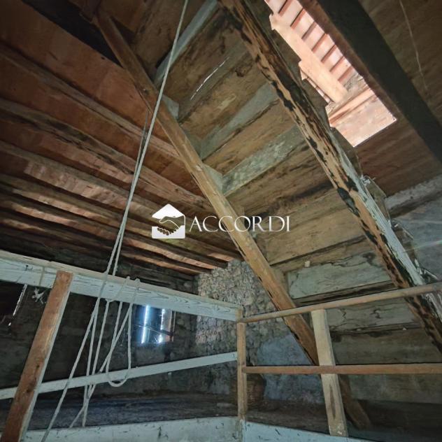 CASA AFFIANCATA di 9 vani e di 370 mq (PADERNO DEL GRAPPA) rif. BL136 - Foto 10