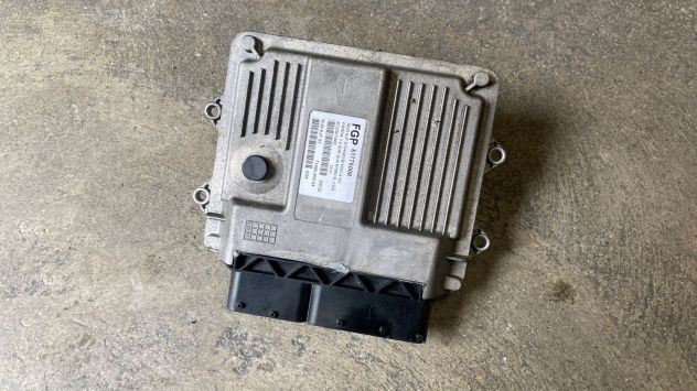 Centralina motore Fiat Panda 1.3 M.Jet 4x4 del 2008 (51775008)