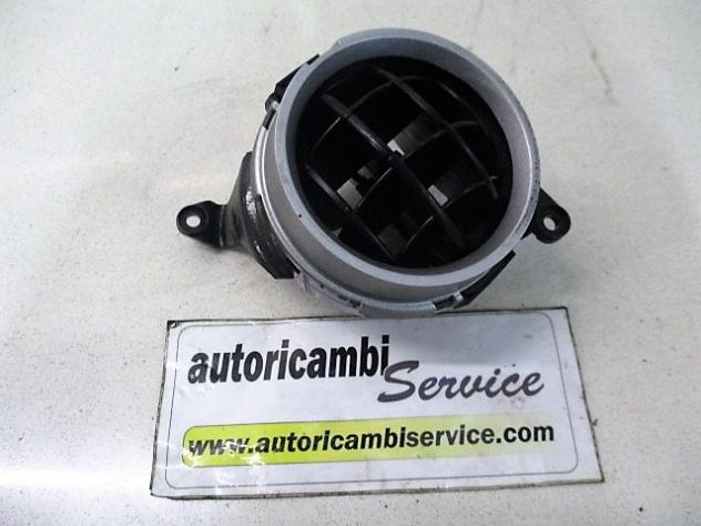 1145016 BOCCHETTA AERAZIONE CENTRALE LATO DESTRO CRUSCOTTO FORD FIESTA 1.4 D 50KW 5M 5P (2004) RICAMBIO USATO