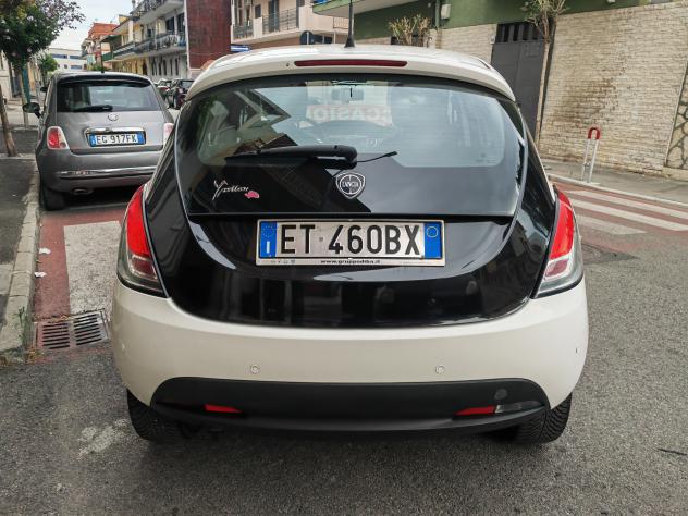 LANCIA YPSILON 0.9 ECOCHIC GOLD CV84 KW62 - Foto 10