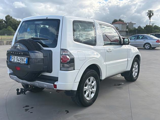 Mitsubishi Pajero 3.2 DI-D 16V aut. 3p. Intense DPF IVA ESPOSTA - Foto 8
