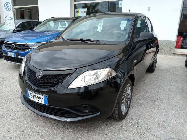 Lancia Ypsilon 1.0 Hybrid 70cv Gold - Foto 6