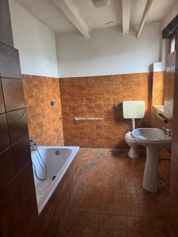 FARNETO VENDESI CASA SINGOLA CON DUE ETTARRI DI TERRENO AGRICOLO - Foto 17