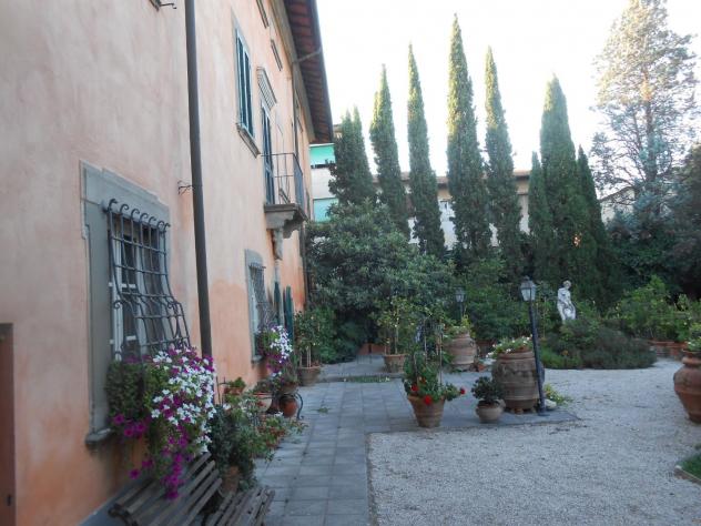 Villa in vendita a Montecalvoli Alto - Santa Maria a Monte 1000 mq Rif: 1323476