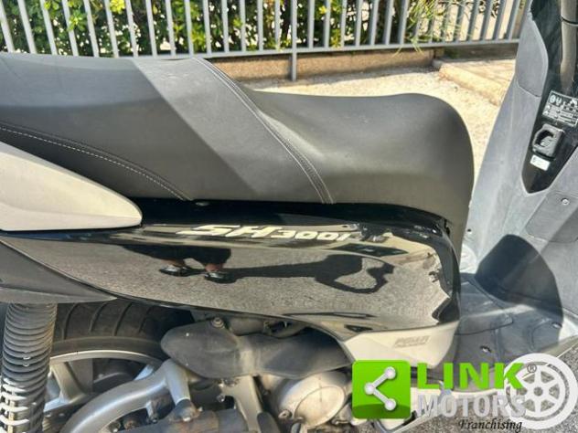 HONDA SH 300 i . rif. 24130966 - Foto 8
