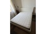 Letto matrimoniale con cassone e materasso