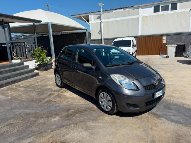 Toyota Yaris 1.0 5 porte Sol - Foto 2