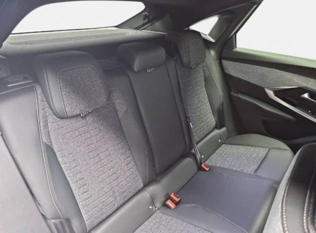 PEUGEOT 3008 1.2 Hybrid 136cv e-DCS6 Allure Cerchi 19 - Km 0 rif. 23477521 - Foto 10