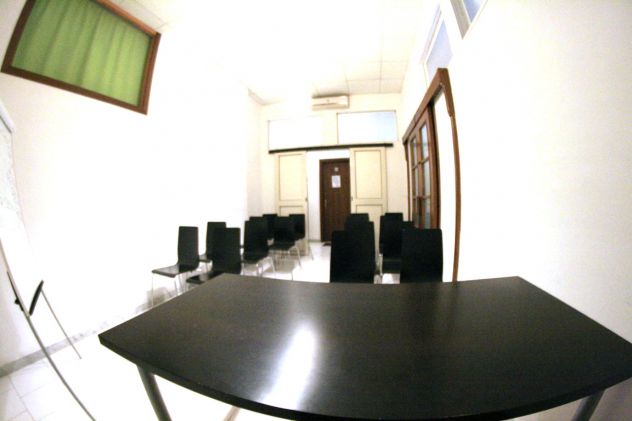 Studio attrezzato elegante incluso posto auto - Foto 3