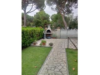 APPARTAMENTO di 4 vani e di 60 mq (FOLLONICA) rif. L117SM