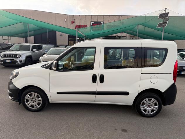 Fiat Doblo 1.6 MJT 90CV S&S PC Combi Lounge - Foto 2