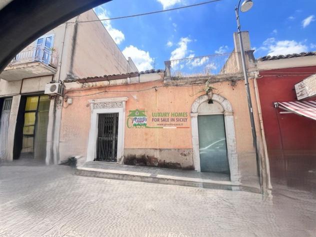 casa indipendente in vendita a Comiso