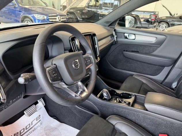 VOLVO XC40 T5 Recharge Plug-in Hybrid R-design rif. 23940645 - Foto 9