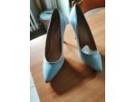 Eleganti scarpe decolletè turchese