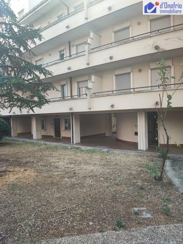 VENDESI APPARTAMENTO VIA PIRANDELLO , PRIMO PIANO, DOPPI BALCONI - Foto 2