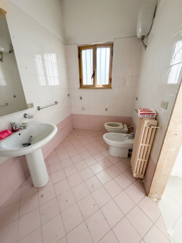 Casamassima: Soluzione indipendente con doppio ingresso. - Foto 6