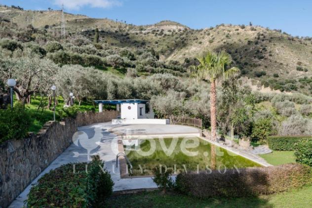 Rustico / Casale di 500 m² con 5 locali in vendita a Reitano - Foto 8