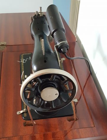 MACCHINA DA CUCIRE SINGER D'EPOCA CON MOBILETTO - Foto 4
