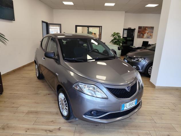 Lancia Ypsilon 1.2 69cv Silver - Foto 2