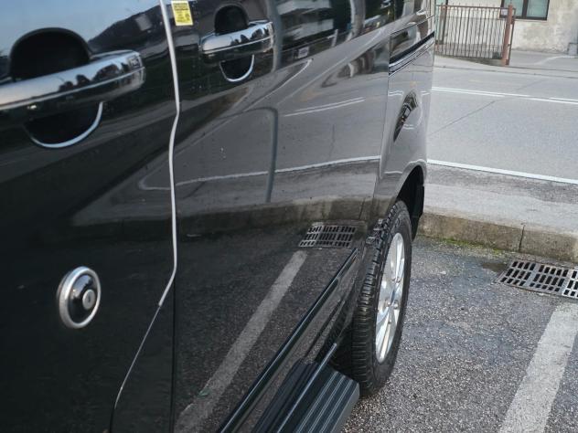 Ford Tourneo Custom ibrido plugin UNICO interni pelle perfetto 8 posti - Foto 6