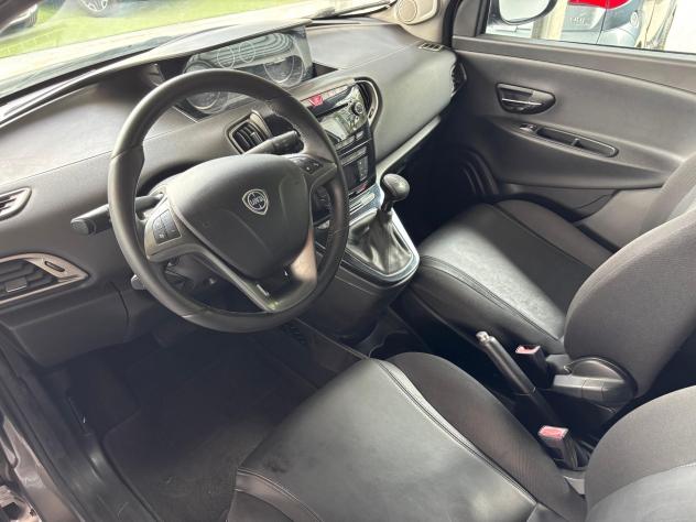 Lancia Ypsilon 0.9 TwinAir 85 CV 5 porte S&S DFN Platinum - Foto 9