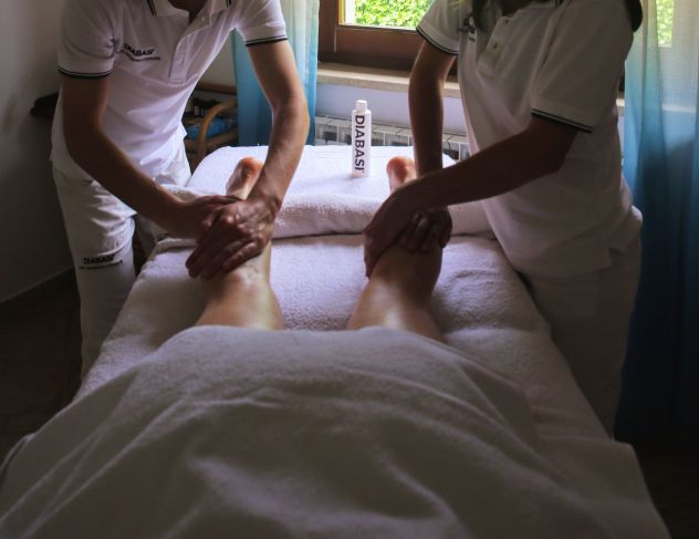 Massaggi professionali - Operatore qualificato - Foto 5 Tel:3520208289