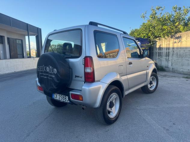 Suzuki Jimny 1.3i 16V cat 4WD con CLIMA AUTOMATICO - Foto 6