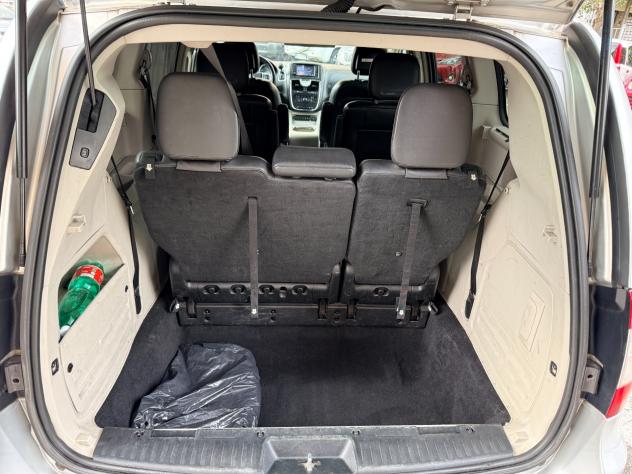 Lancia Voyager 2.8d 163cv Automatica 7 Posti - Foto 7