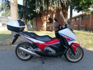 HONDA INTEGRA 750S HRC DCT 2015 - Tagliandata - Gommata