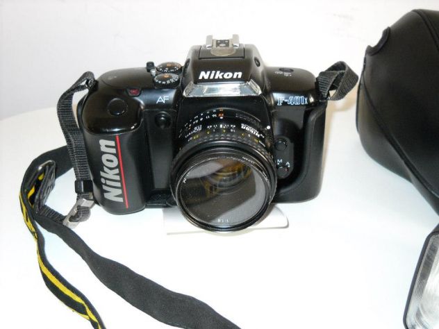 Macchina Fotografica NIKON F- 401 X accessoriata - Foto 2