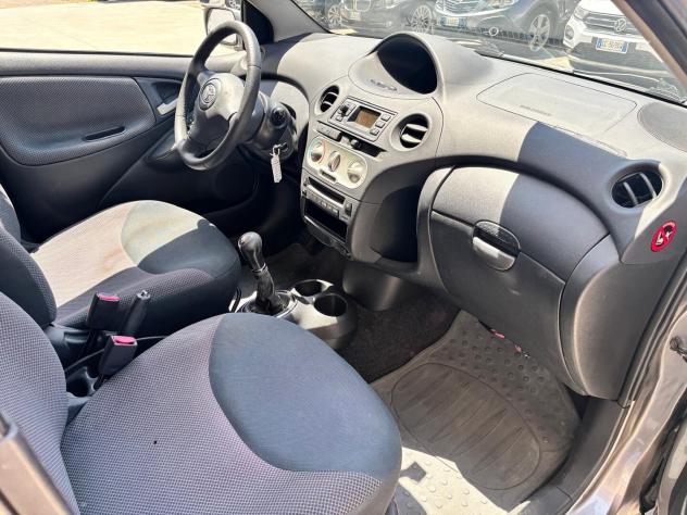 Toyota Yaris Tdi D-4D sol 5 porte 75 cv - Foto 2