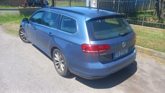 VOLKSWAGEN Passat 2.0 TDI DSG Business BlueMotion Technology rif. 23860095 - Foto 4