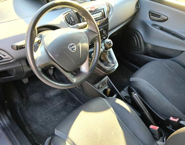 Lancia Ypsilon 1.2 69 CV 5 porte GPL Ecochic garanzia 12 mesi - Foto 10