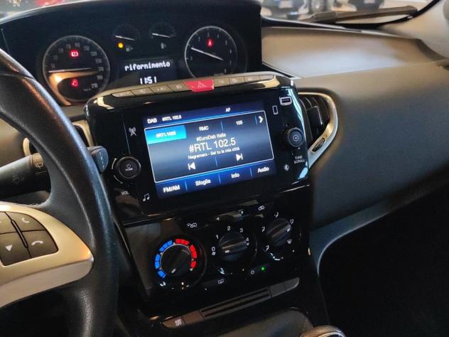 Lancia Ypsilon 1.0 FireFly 70cv S&S Hybrid - Foto 10