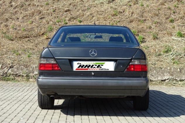 Mercedes-Benz Serie 200-320 200 CE-16 cat Coupé - Foto 2