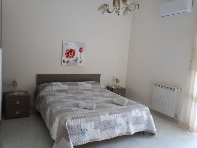 APPARTAMENTO LUMINOSO E COMODO - Foto 2