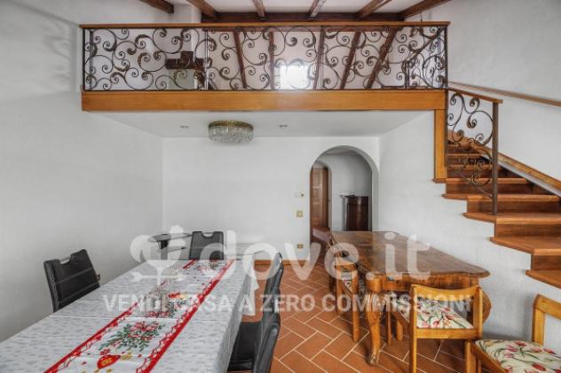 Casa indipendente di 285 m² con più di 5 locali in vendita a Varese - Foto 2