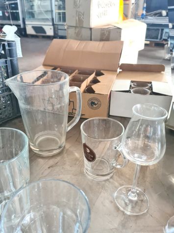 bicchieri e calici per vino e liquori usati - Foto 10